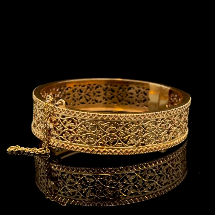 Antique 18k Gold Bangle Bracelet